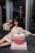 Load image into Gallery viewer, 巨形永恒心動 （粉）220朵 - TFK Flower
